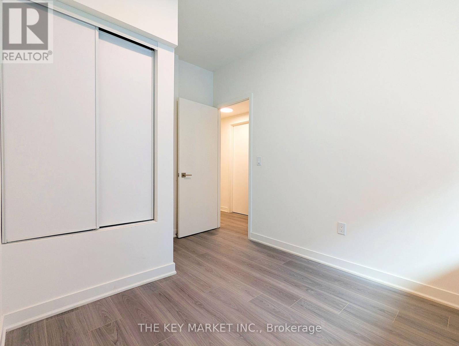 Photo 18 of 74 71 Curlew Drive, Toronto ON