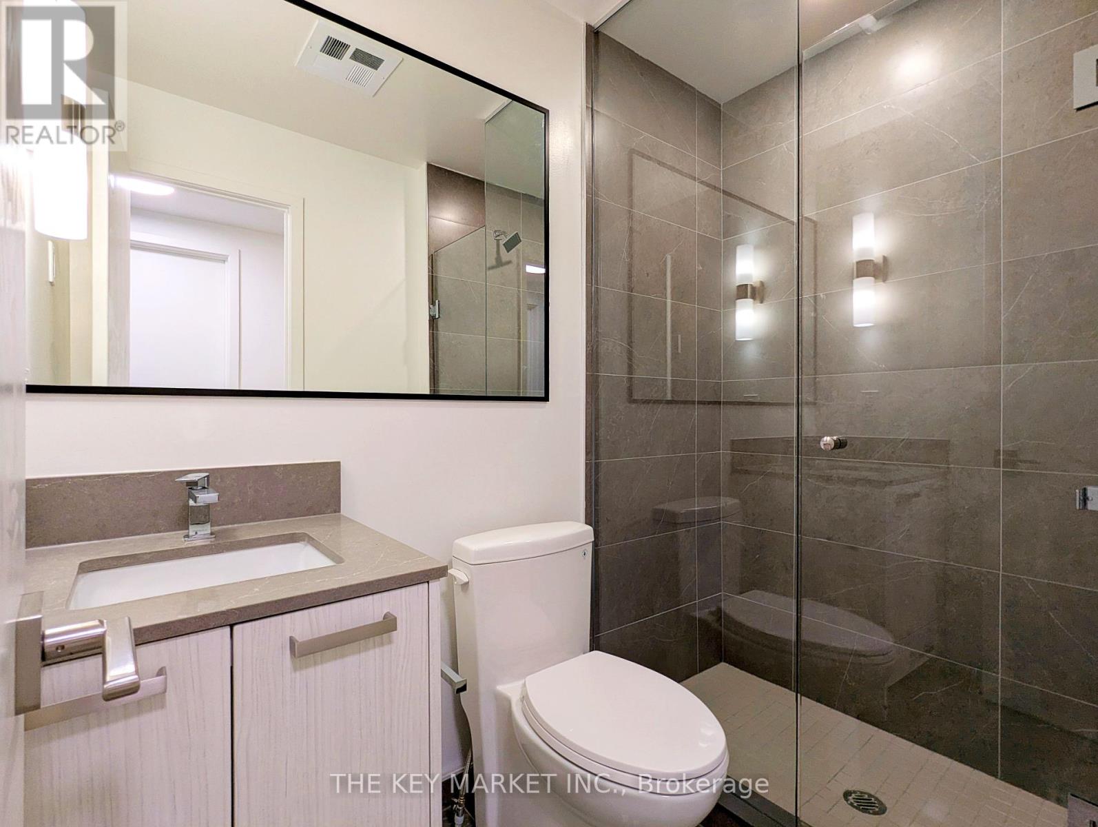 Photo 13 of 74 71 Curlew Drive, Toronto ON