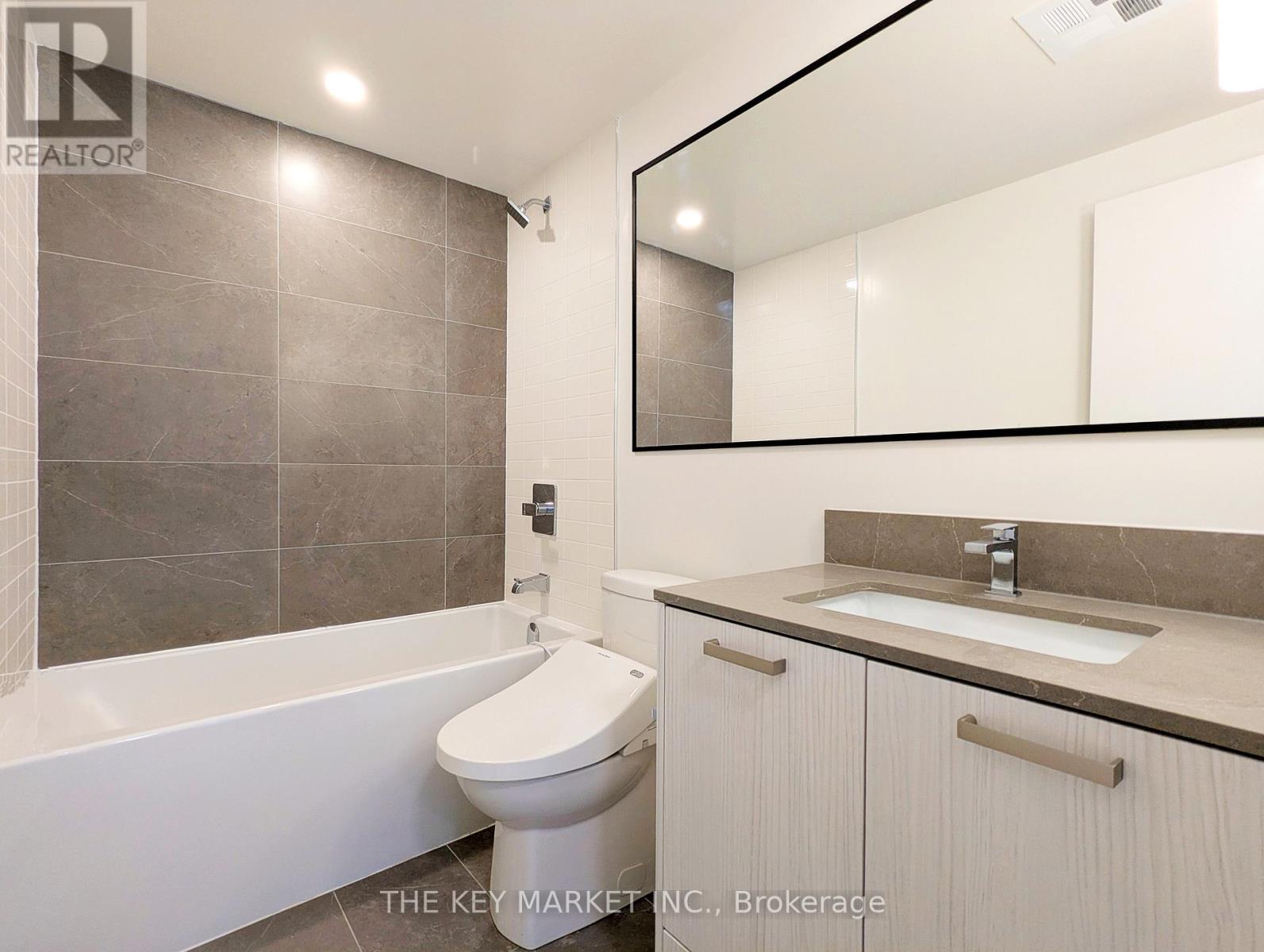 Photo 29 of 74 71 Curlew Drive, Toronto ON