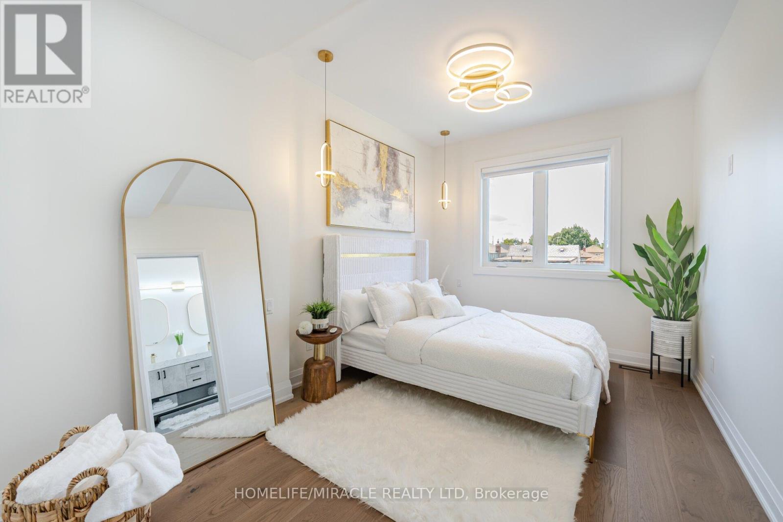 Photo 22 of 388 Oakwood Avenue, Toronto ON