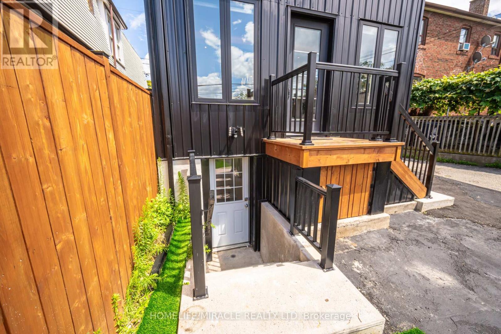 Photo 9 of 388 Oakwood Avenue, Toronto ON