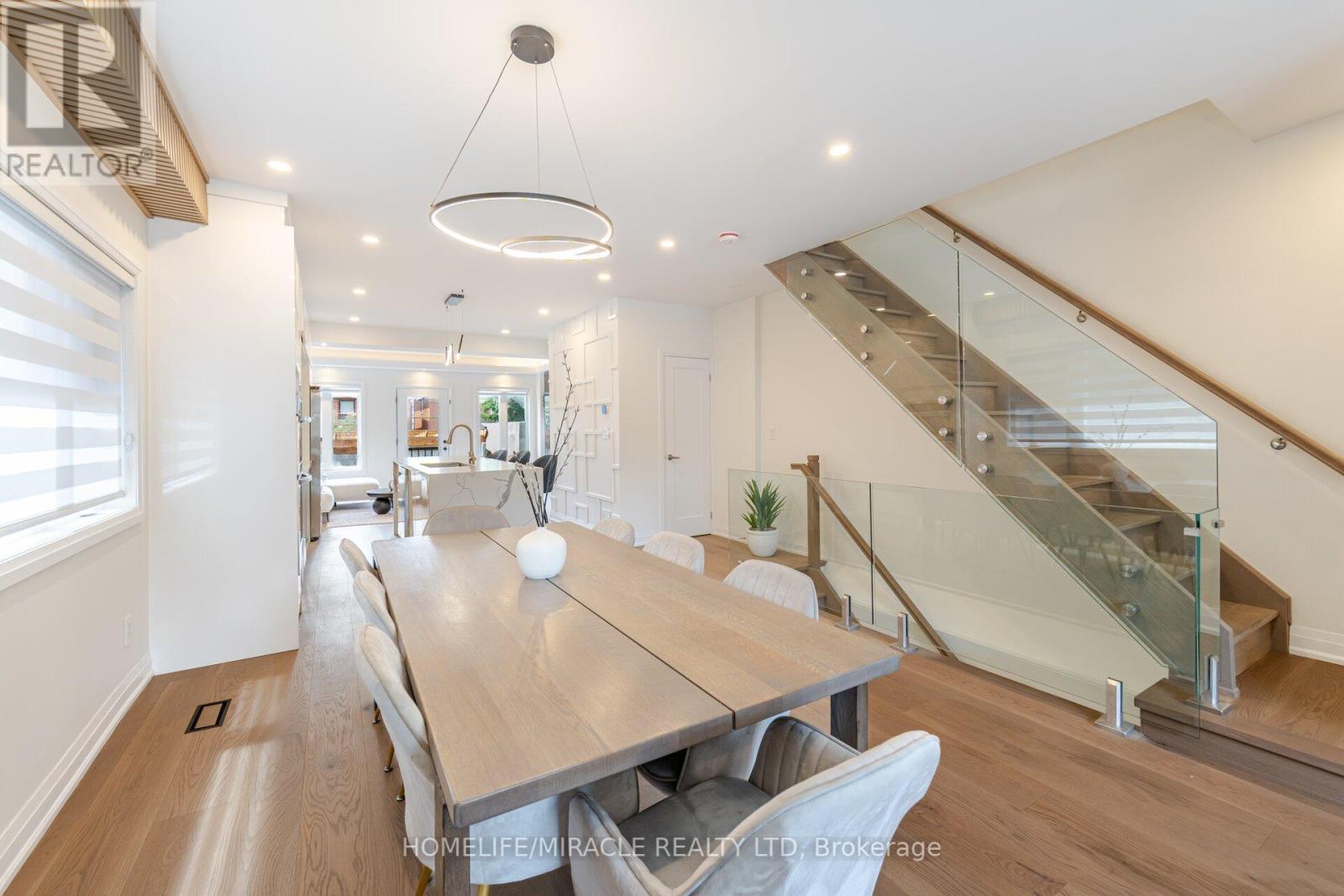 Photo 2 of 388 Oakwood Avenue, Toronto ON