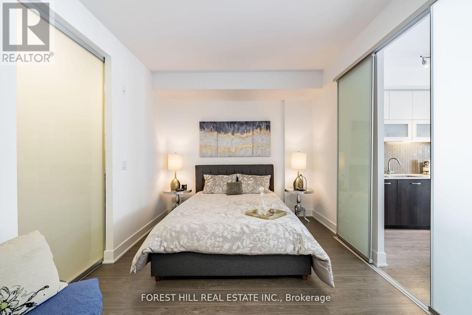 Photo 8 of 802 508 Wellington Street, Toronto ON