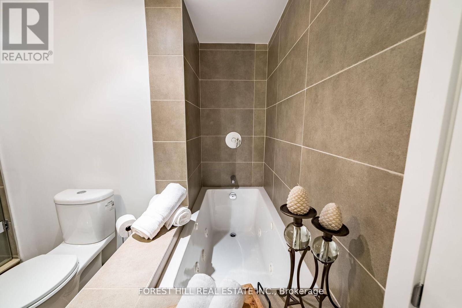 Photo 21 of 802 508 Wellington Street, Toronto ON