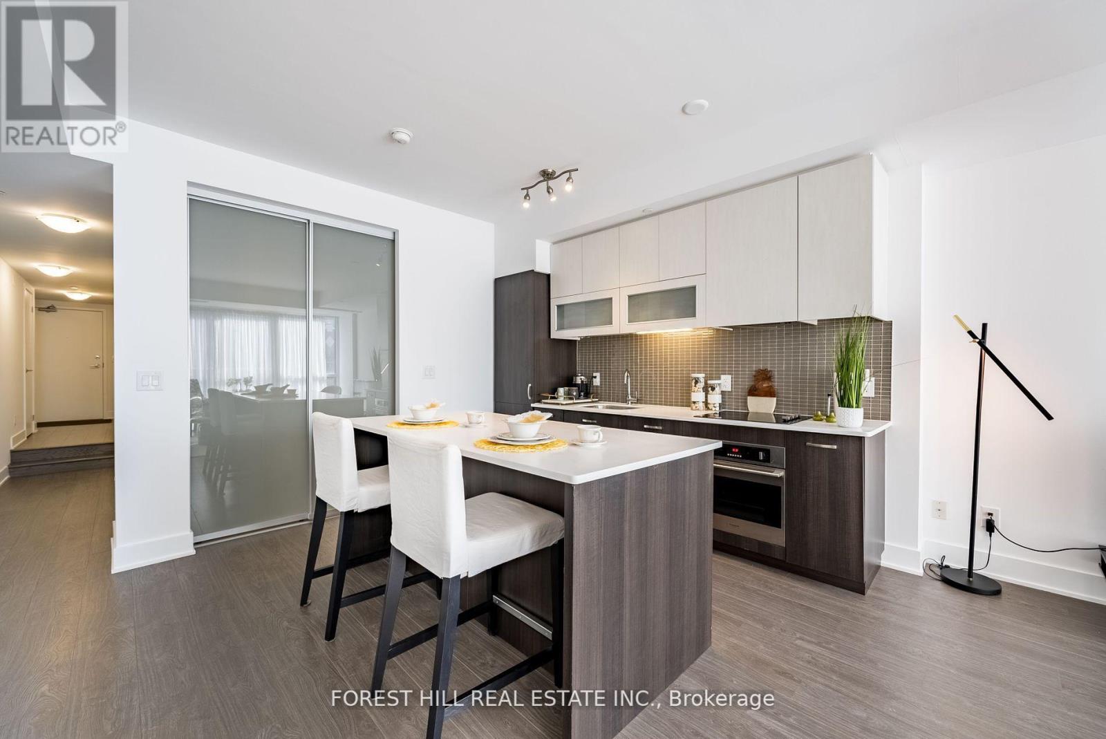 Photo 6 of 802 508 Wellington Street, Toronto ON
