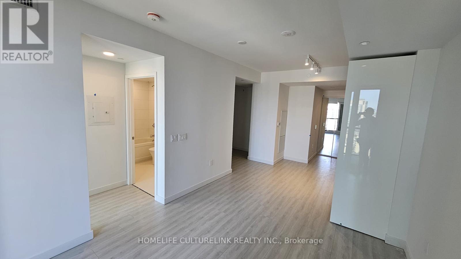 Photo 7 of 2210 238 Simcoe Street, Toronto ON