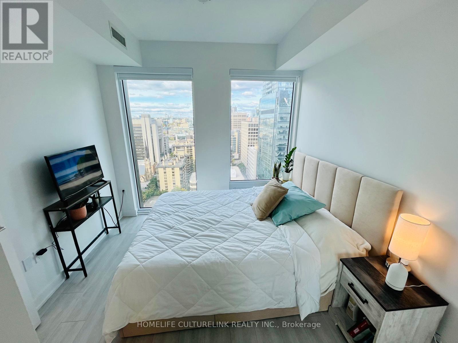 Photo 8 of 2210 238 Simcoe Street, Toronto ON
