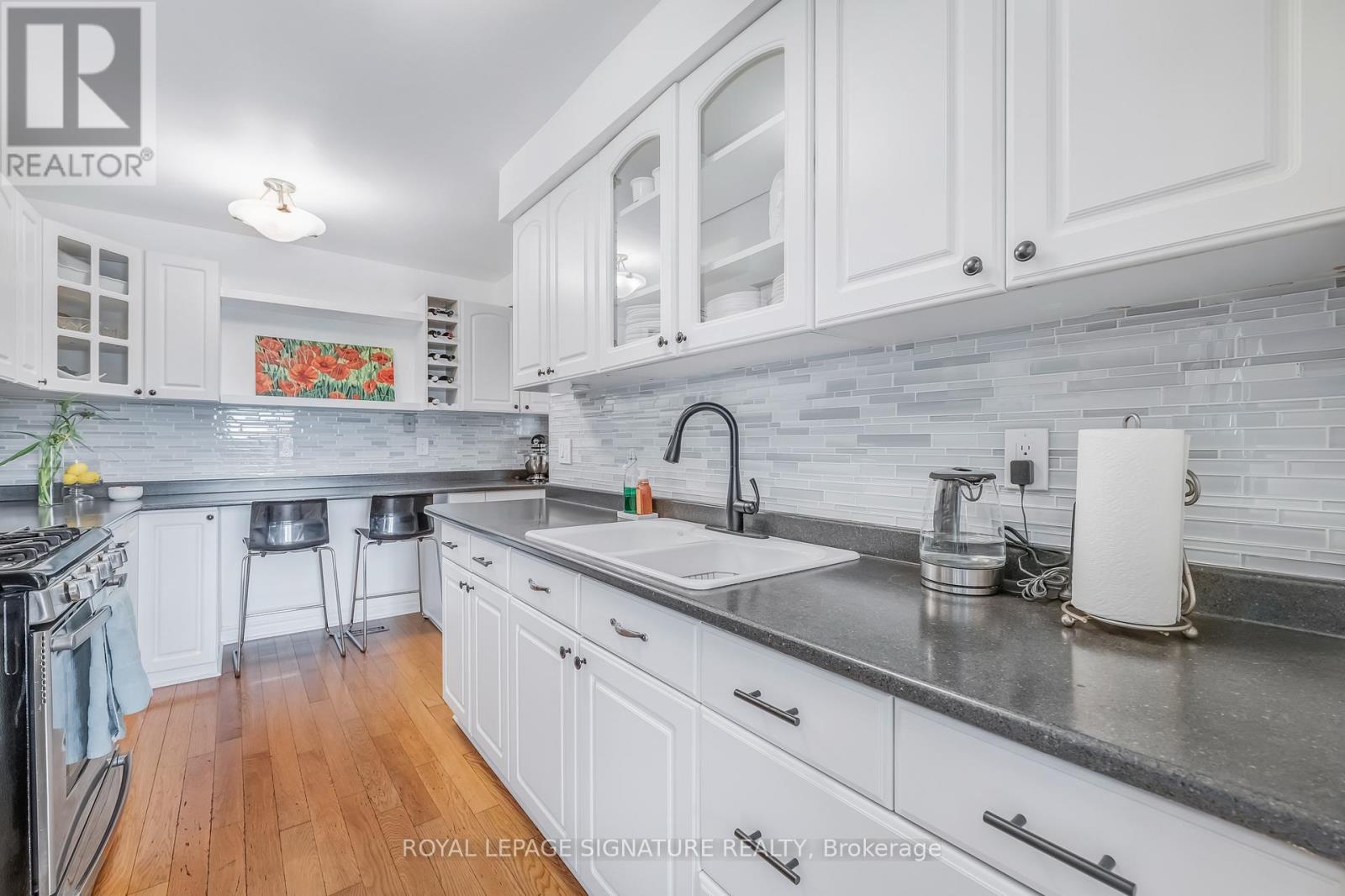 Photo 30 of 66 Springhouse Square, Toronto ON