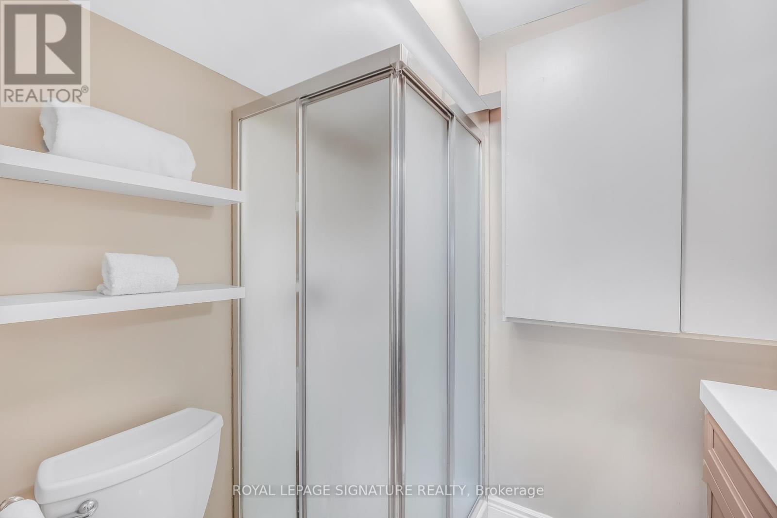 Photo 23 of 66 Springhouse Square, Toronto ON