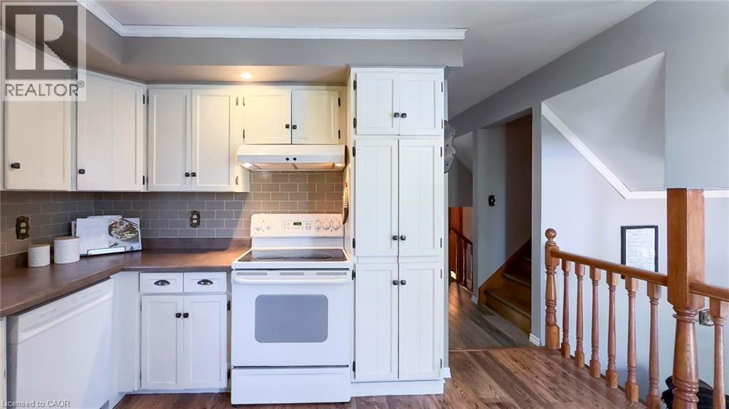 Photo 13 of 1061 Henry Street, Wellesley ON