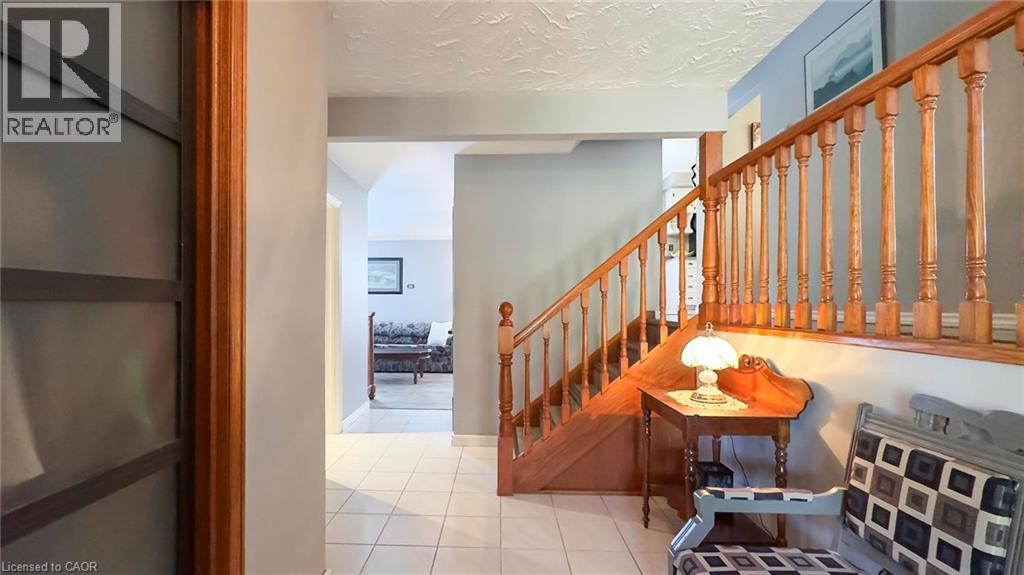 Photo 5 of 1061 Henry Street, Wellesley ON