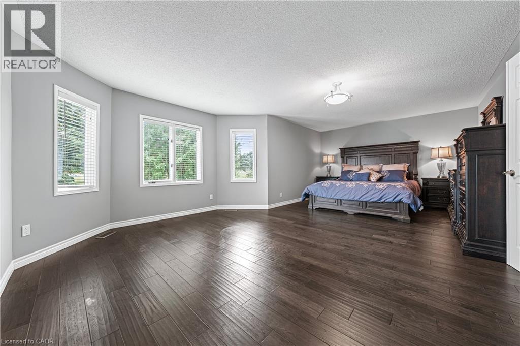 Photo 34 of 163 Glenvalley Drive, Cambridge ON