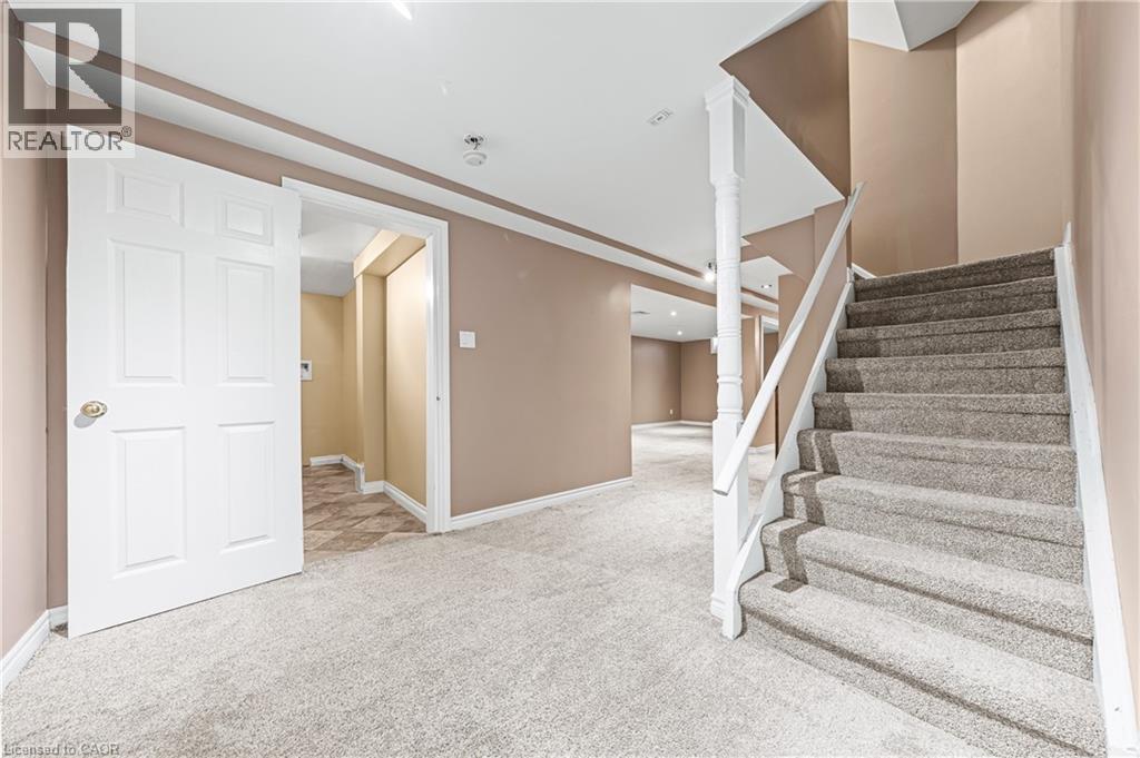 Photo 4 of 163 Glenvalley Drive, Cambridge ON