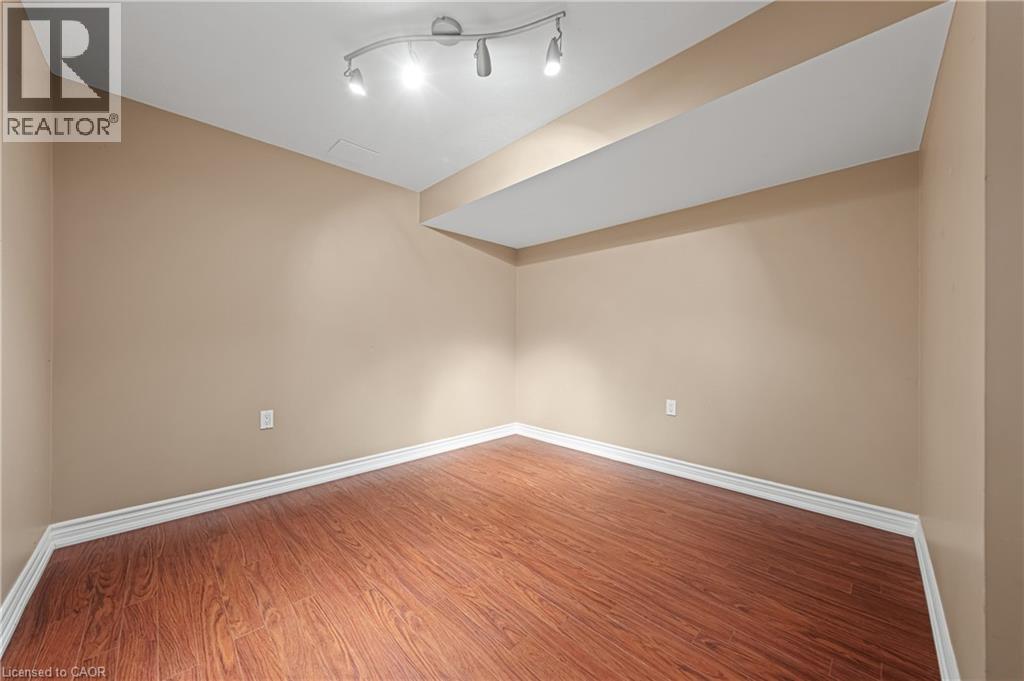 Photo 5 of 163 Glenvalley Drive, Cambridge ON