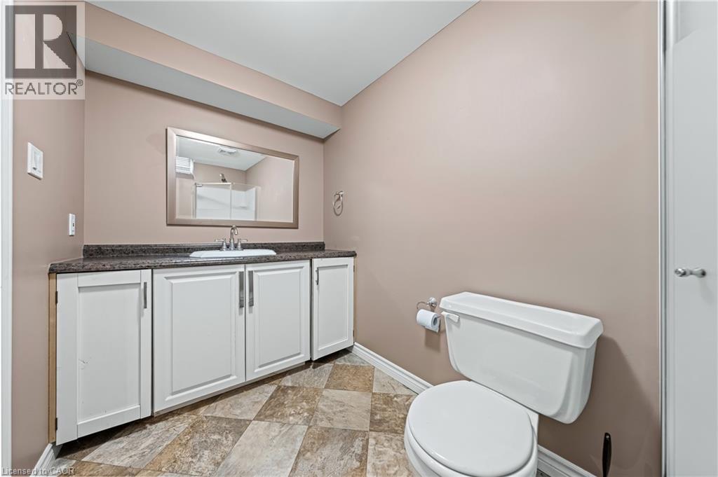 Photo 18 of 163 Glenvalley Drive, Cambridge ON