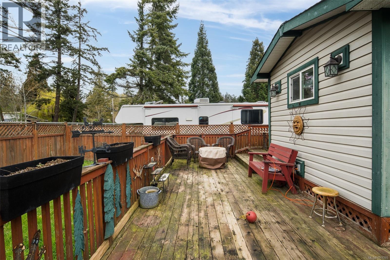 Photo 24 of 3 2607 Selwyn Rd, Langford BC