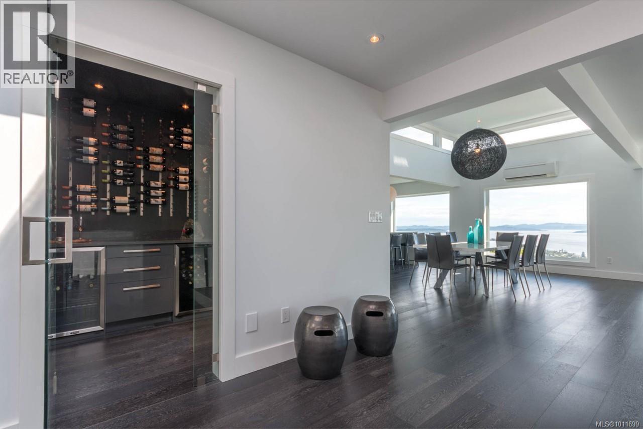 8853 Park Pacific Terr, North Saanich