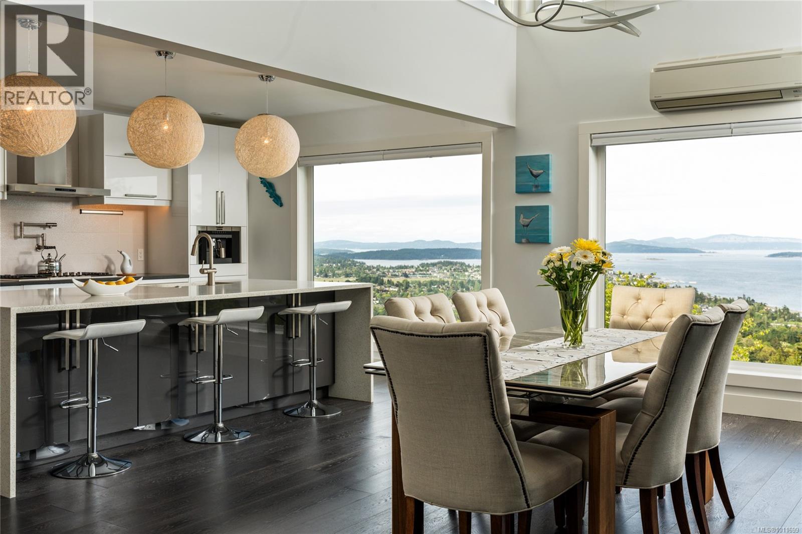 8853 Park Pacific Terr, North Saanich