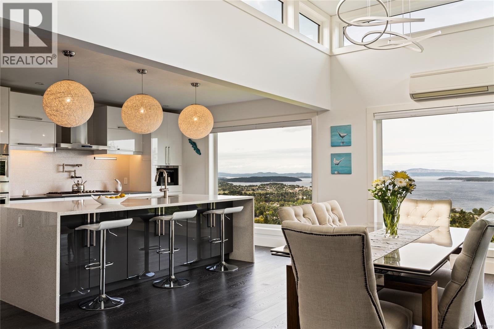 8853 Park Pacific Terr, North Saanich