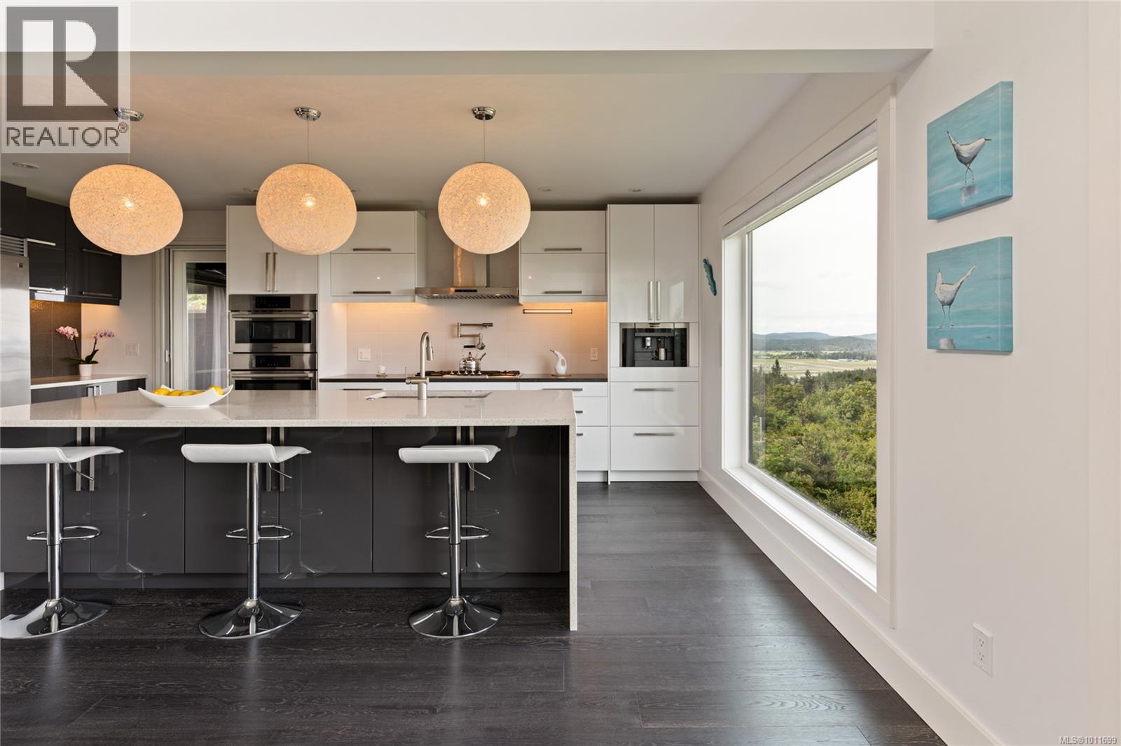 8853 Park Pacific Terr, North Saanich