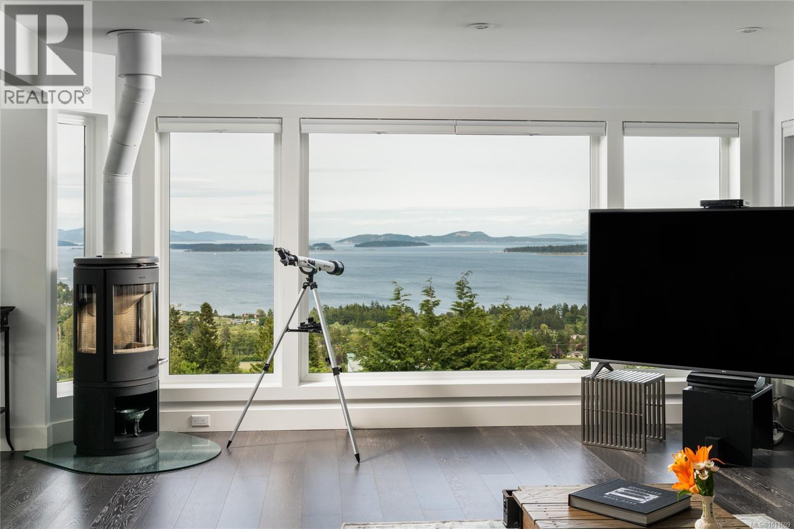 8853 Park Pacific Terr, North Saanich