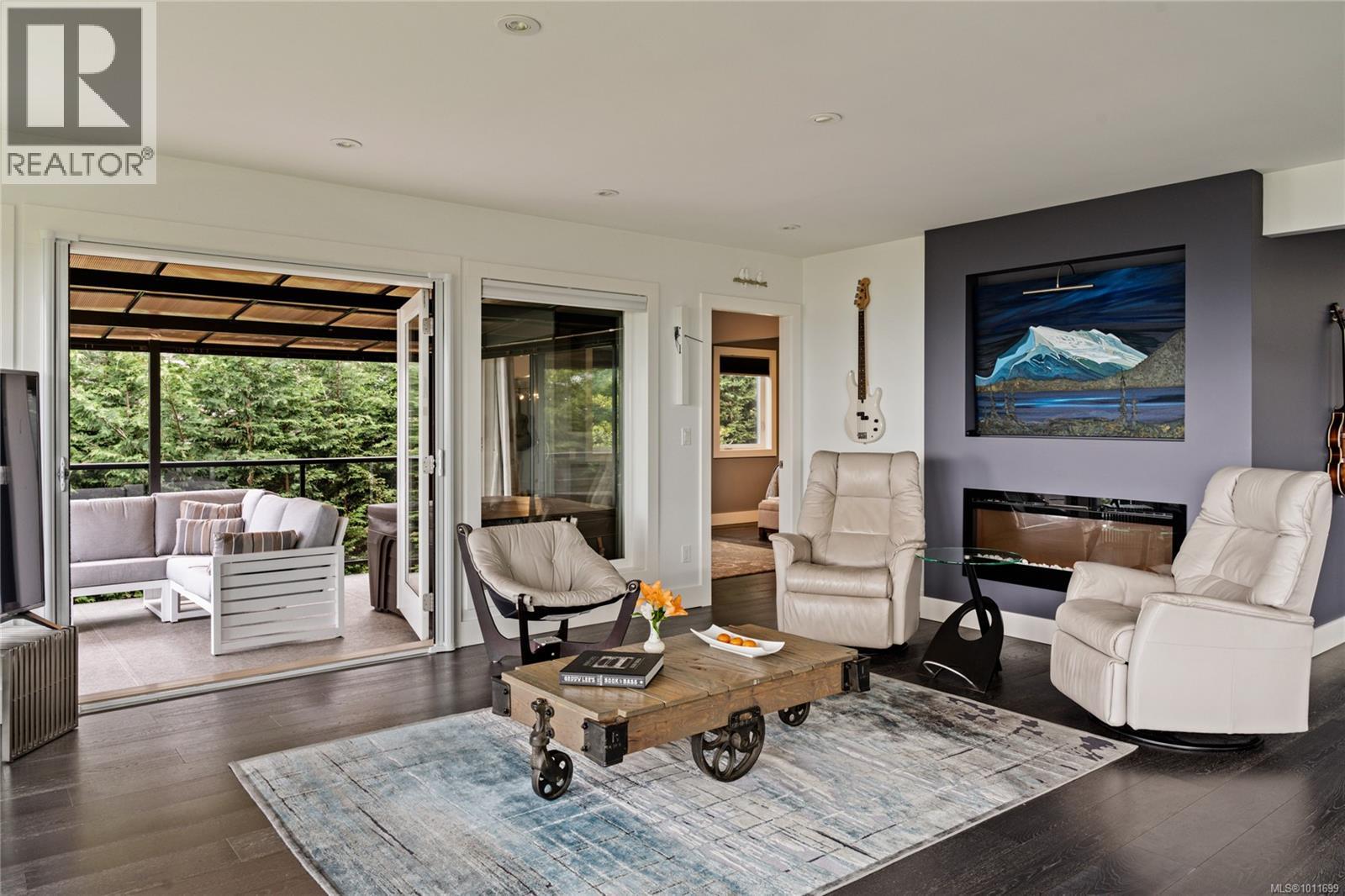 8853 Park Pacific Terr, North Saanich