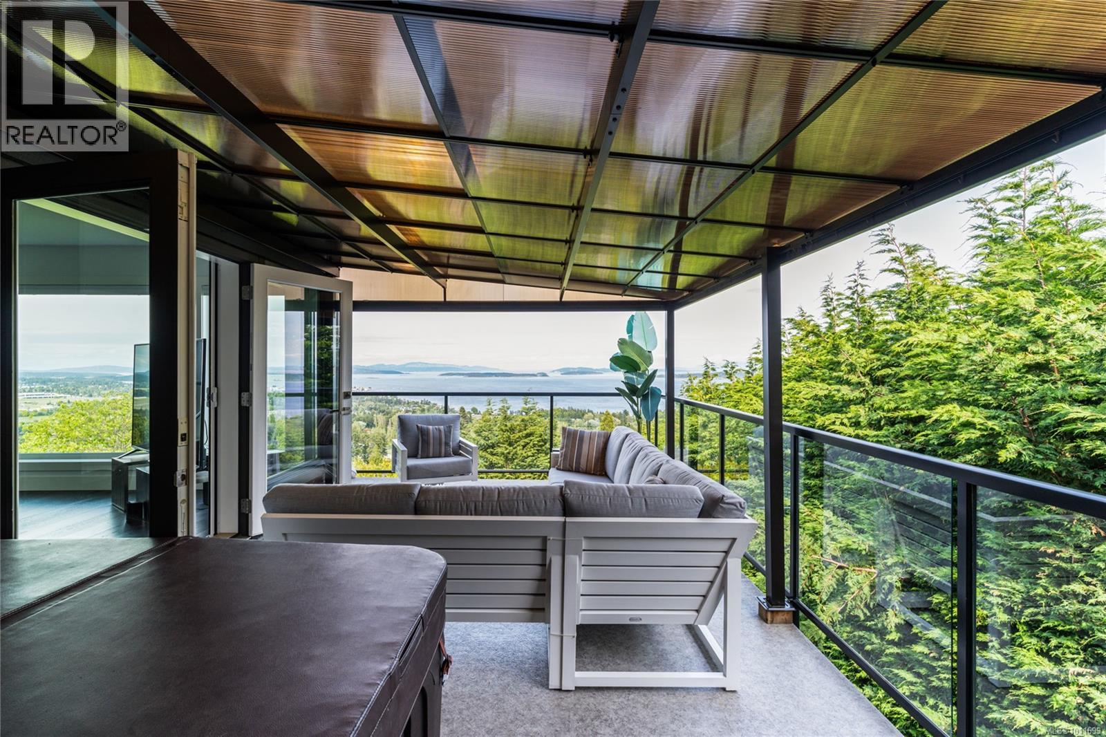 8853 Park Pacific Terr, North Saanich