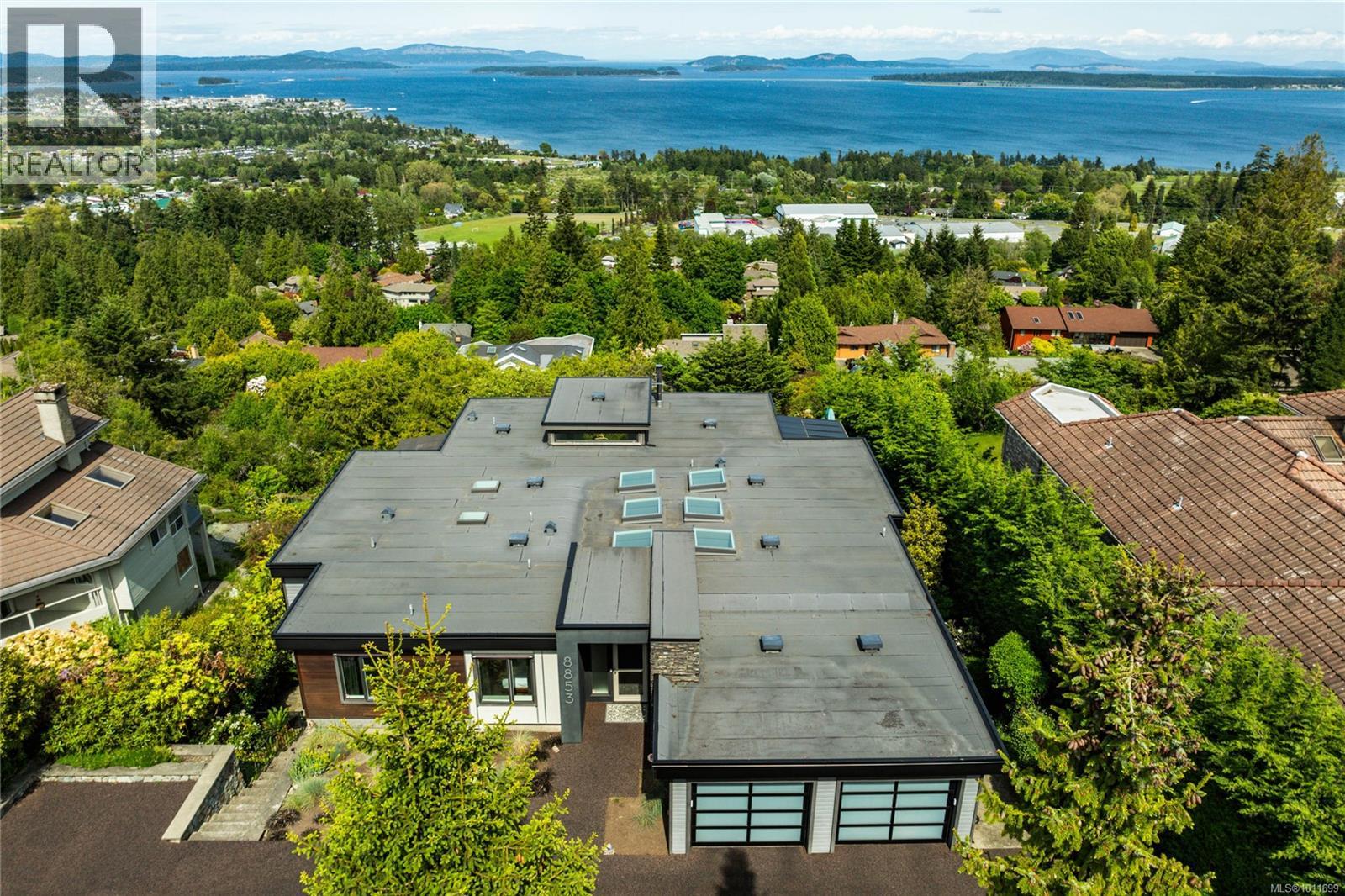 8853 Park Pacific Terr, North Saanich
