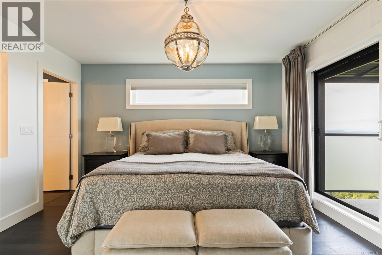 8853 Park Pacific Terr, North Saanich