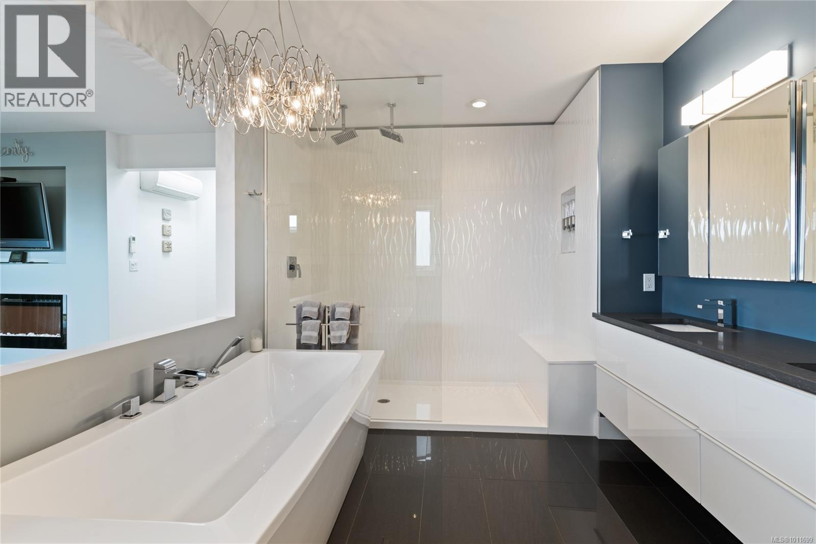 8853 Park Pacific Terr, North Saanich