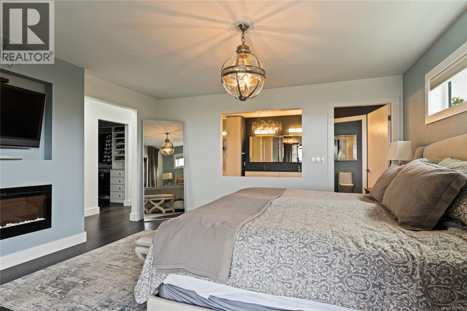 8853 Park Pacific Terr, North Saanich
