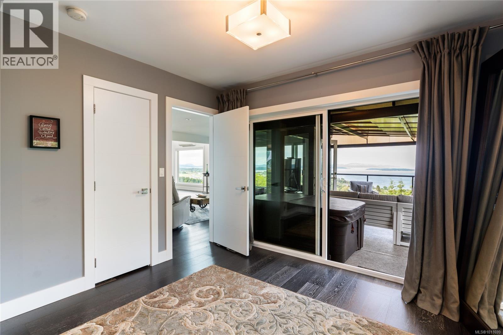 8853 Park Pacific Terr, North Saanich