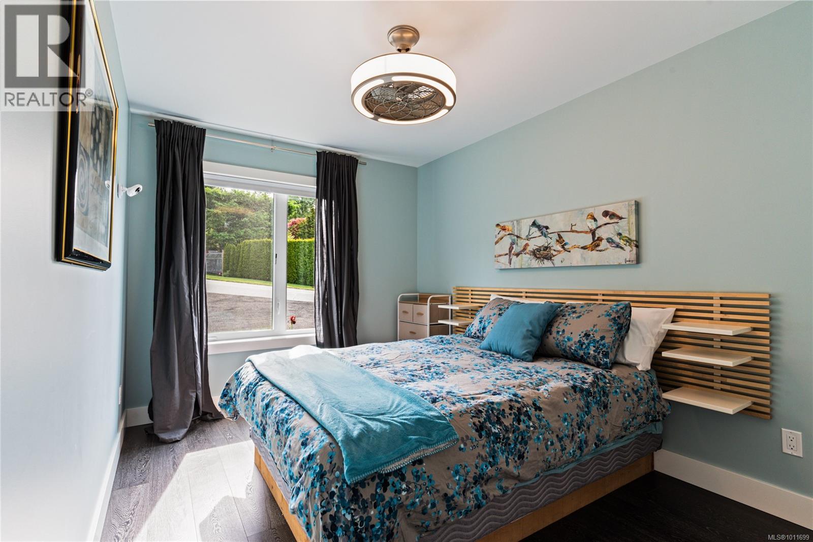 8853 Park Pacific Terr, North Saanich