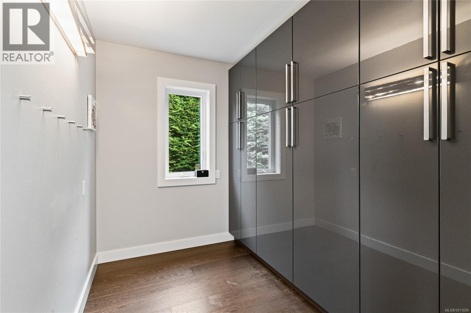 8853 Park Pacific Terr, North Saanich