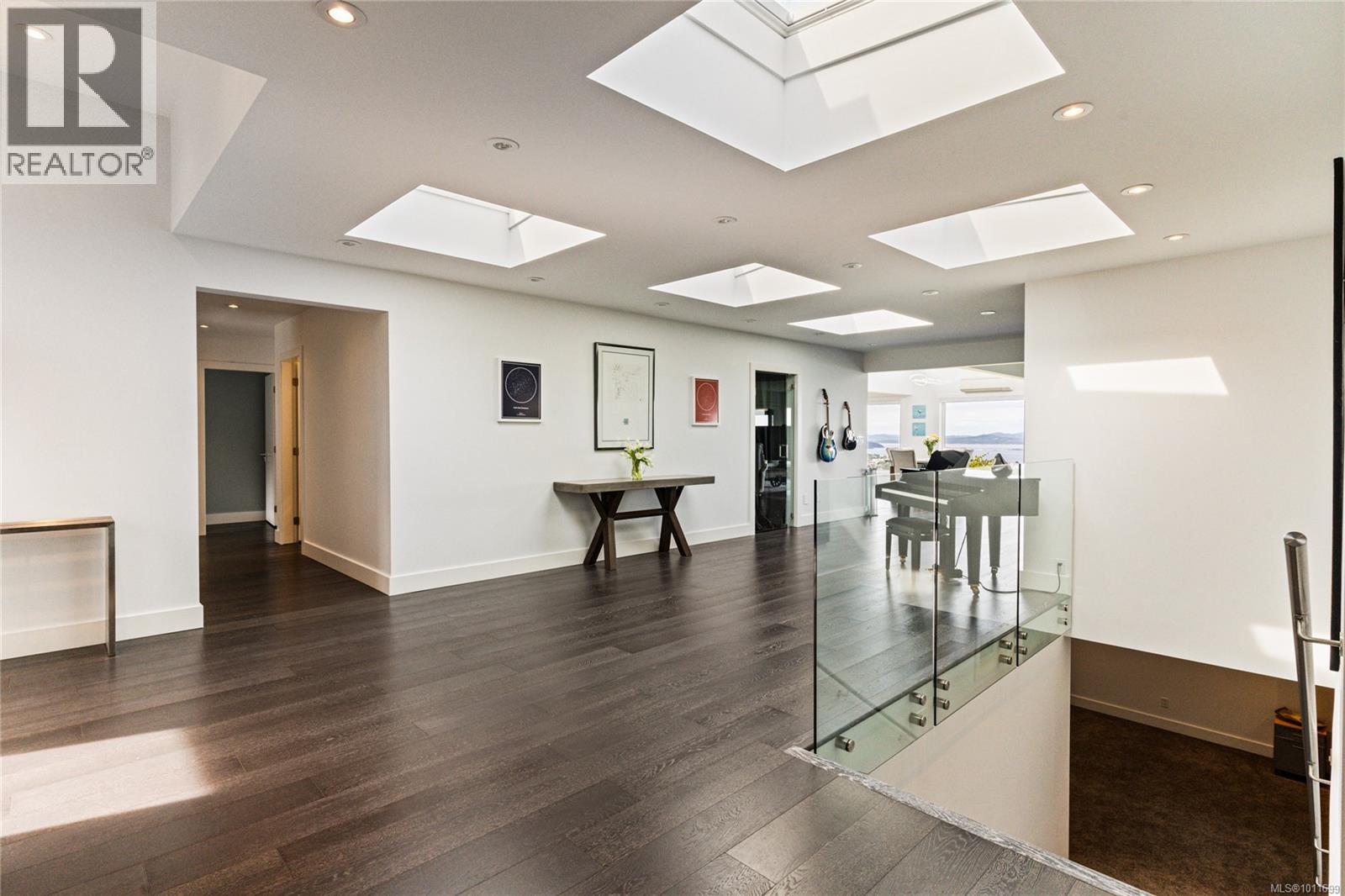 8853 Park Pacific Terr, North Saanich