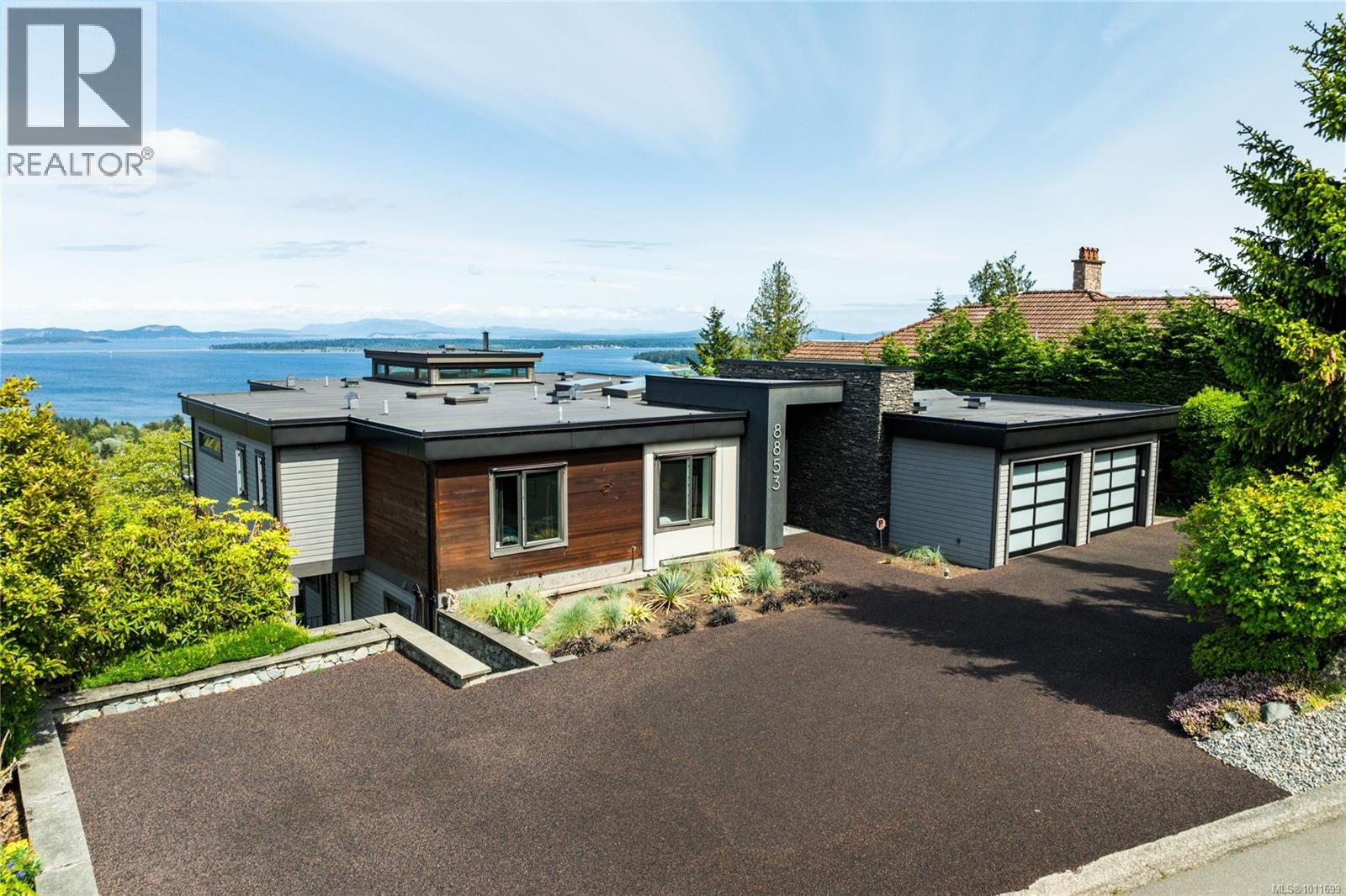 8853 Park Pacific Terr, North Saanich