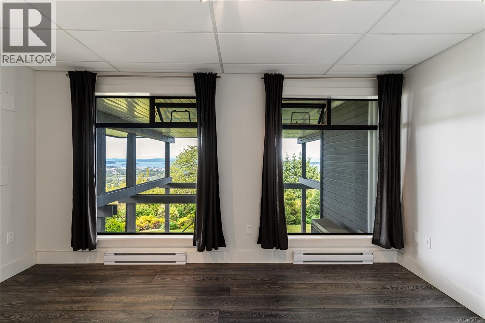 8853 Park Pacific Terr, North Saanich