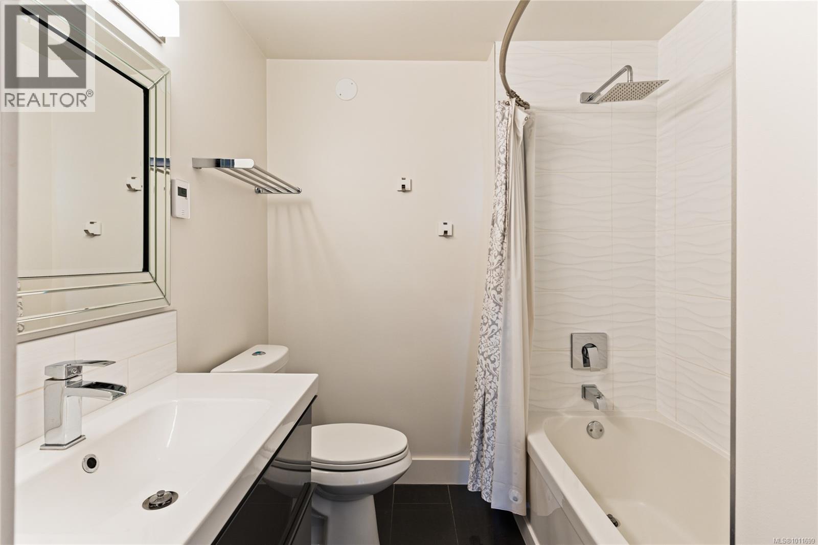 8853 Park Pacific Terr, North Saanich
