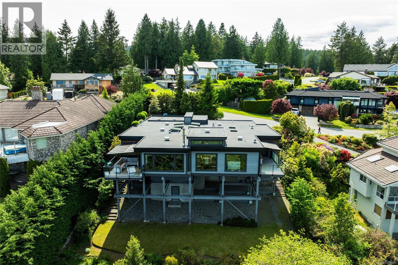 8853 Park Pacific Terr, North Saanich