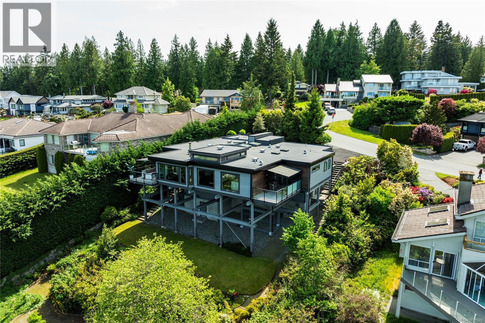 8853 Park Pacific Terr, North Saanich