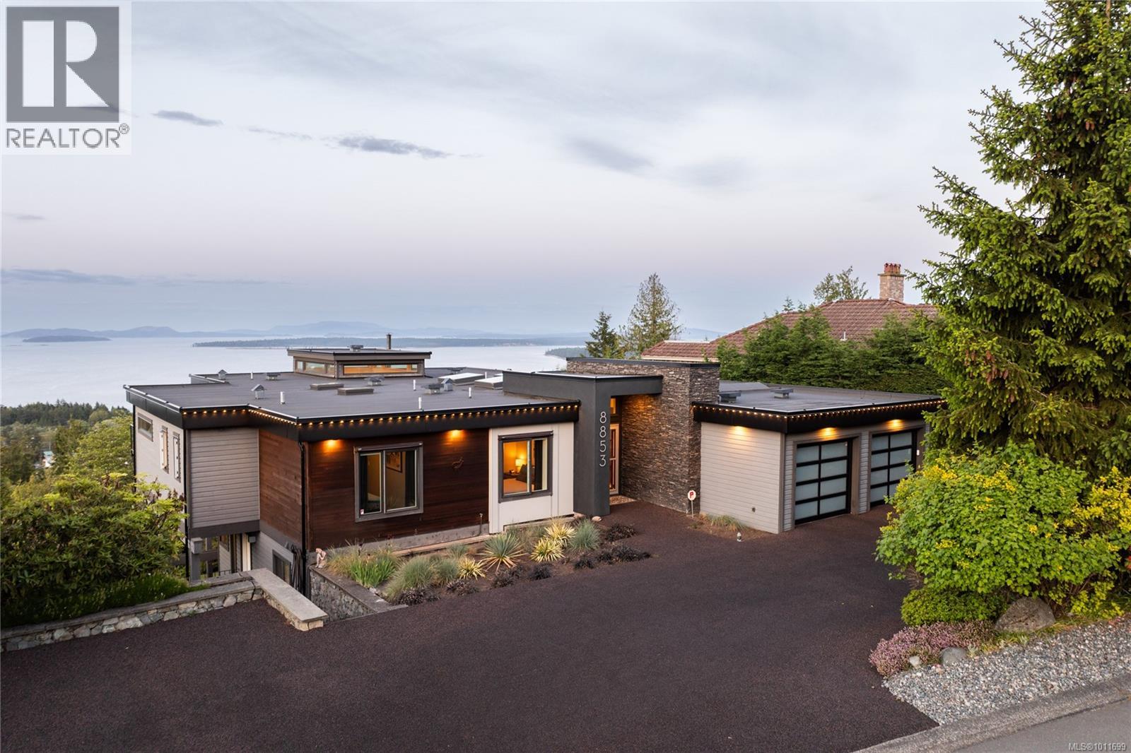 8853 Park Pacific Terr, North Saanich