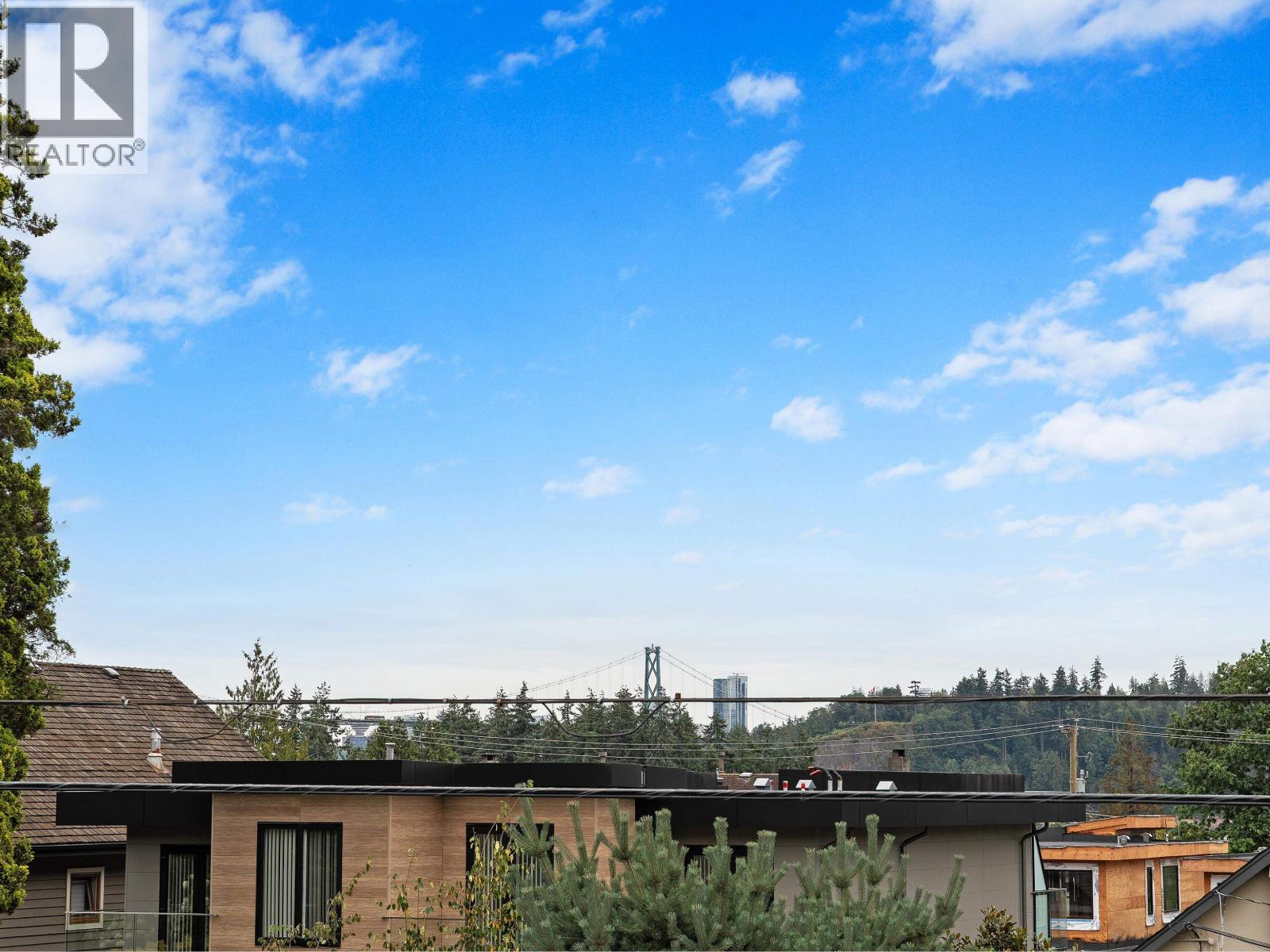 Photo 8 of 1295 Duchess Avenue, West Vancouver BC