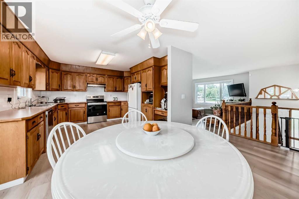 Photo 27 of 5114 57 Ave, Ponoka AB