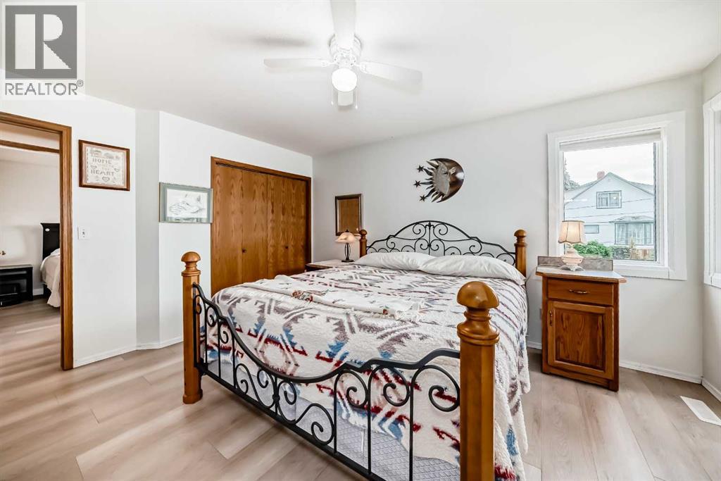 Photo 9 of 5114 57 Ave, Ponoka AB