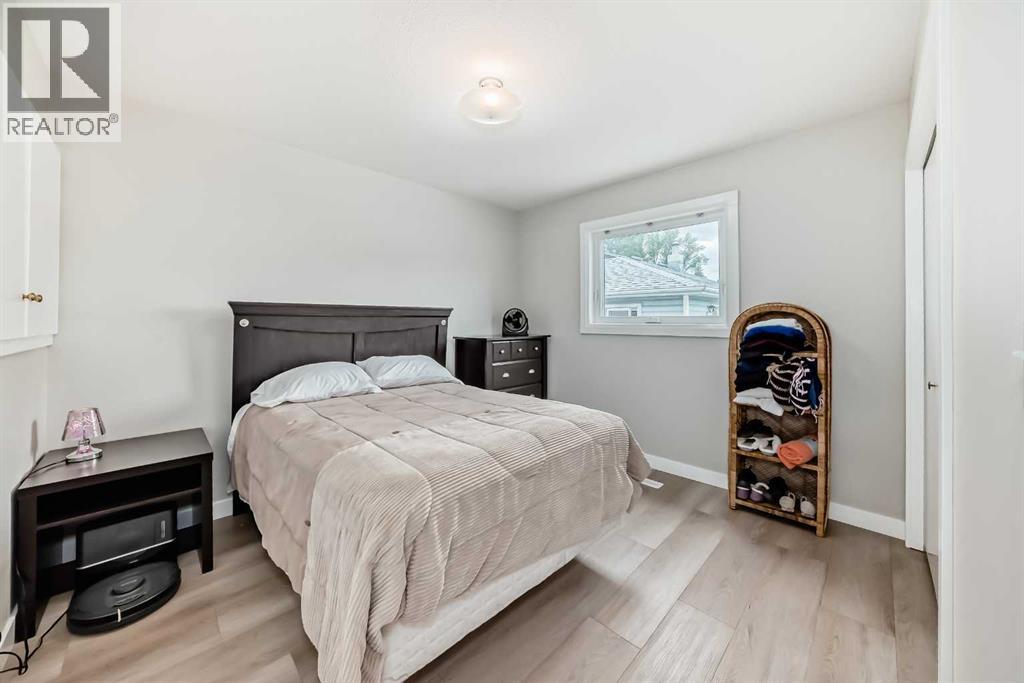 Photo 7 of 5114 57 Ave, Ponoka AB