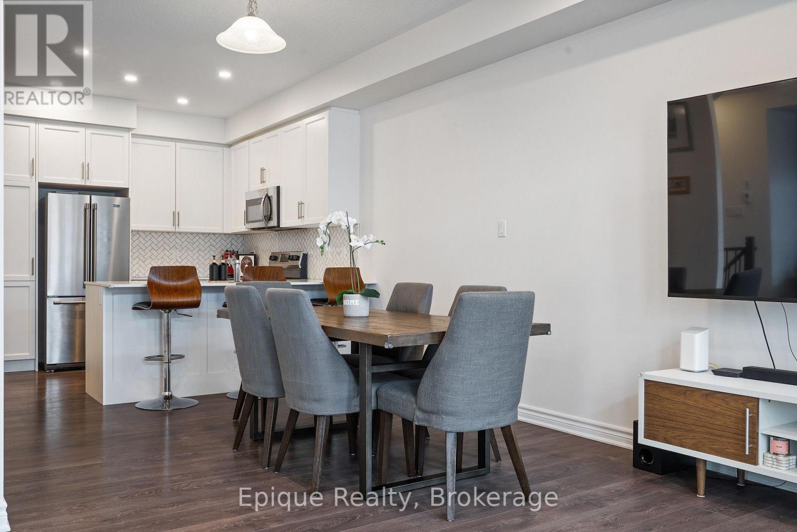 Photo 22 of 1158 Restivo Lane, Milton ON