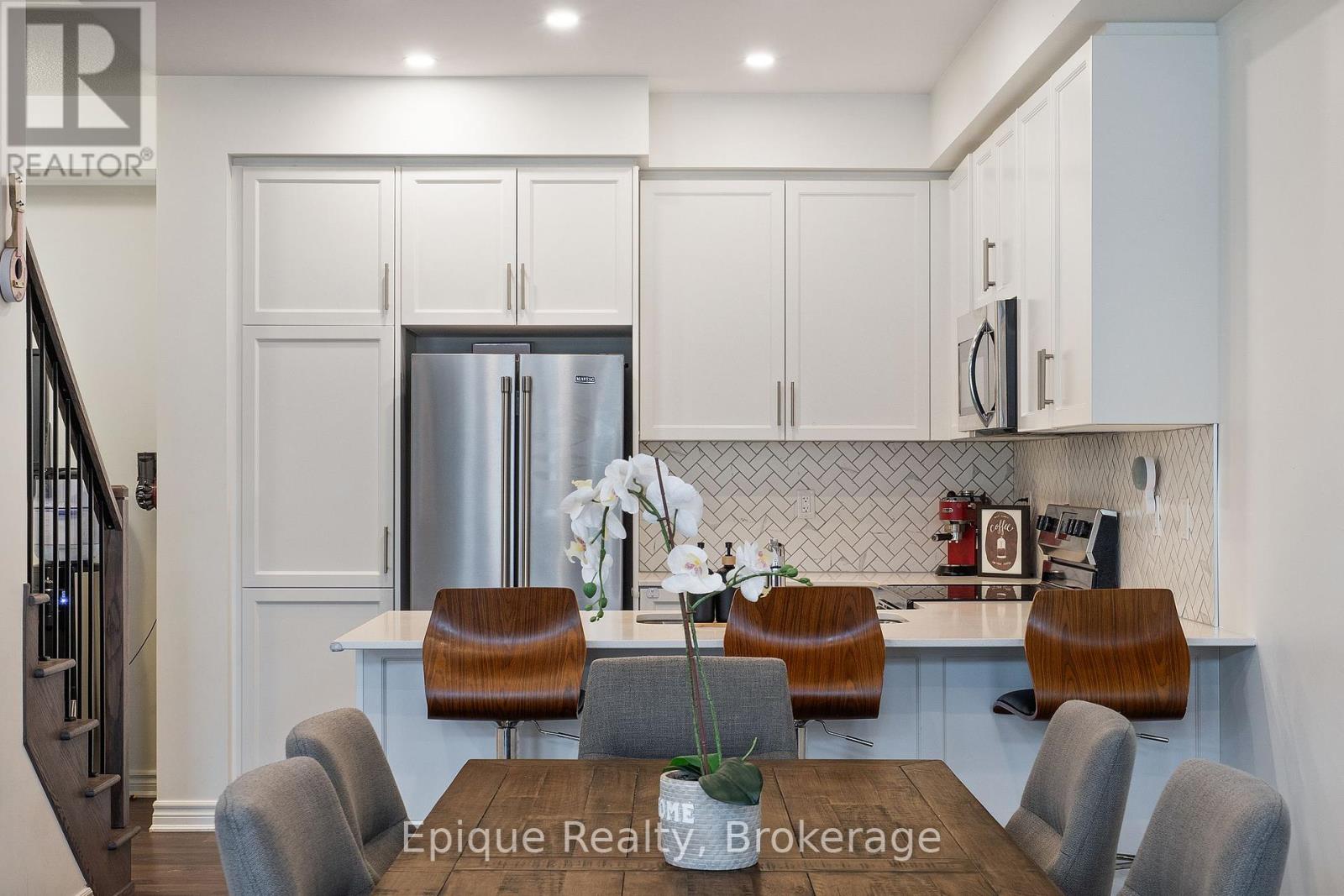 Photo 37 of 1158 Restivo Lane, Milton ON