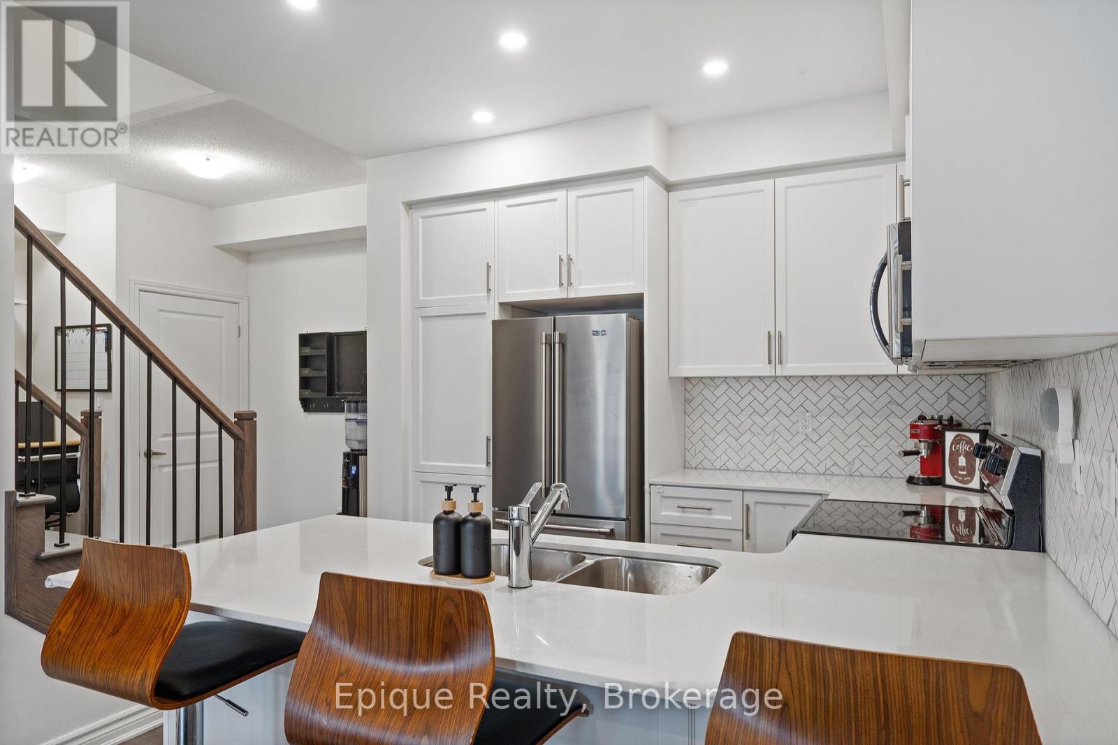 Photo 19 of 1158 Restivo Lane, Milton ON