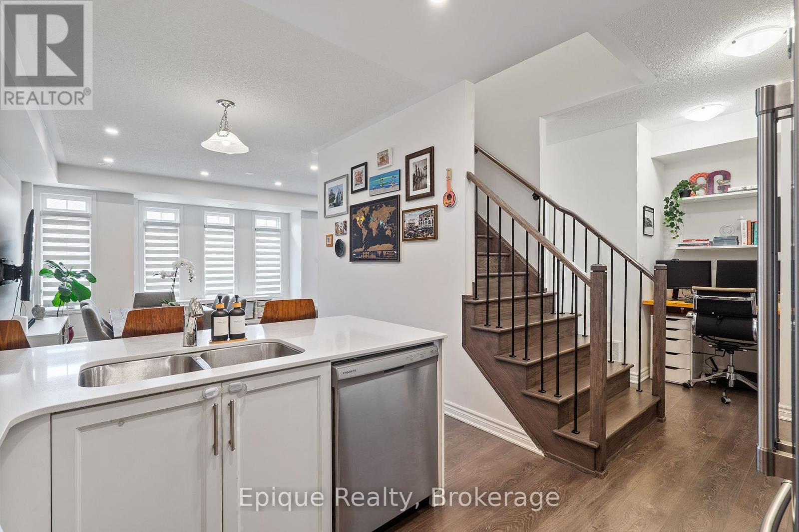 Photo 36 of 1158 Restivo Lane, Milton ON