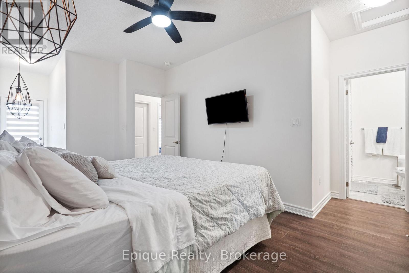 Photo 40 of 1158 Restivo Lane, Milton ON